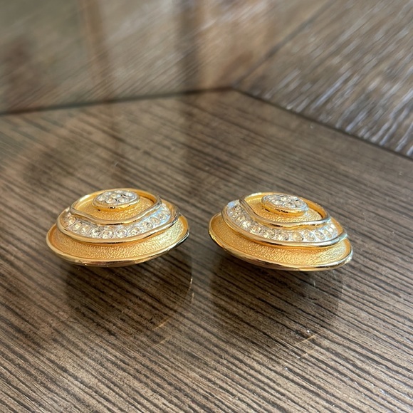 Vintage Gold-tone Round Button Clip Earrings with Rhinestones Modern Design - Picture 3 of 11